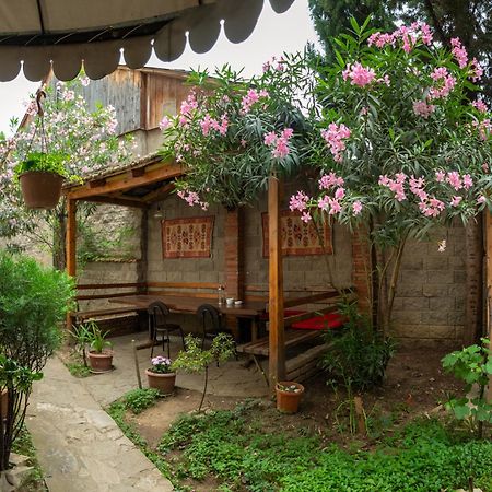 Valeria Hotel Тбилиси Экстерьер фото