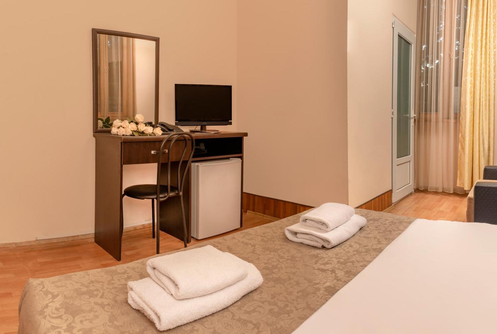 Valeria Hotel Тбилиси Экстерьер фото