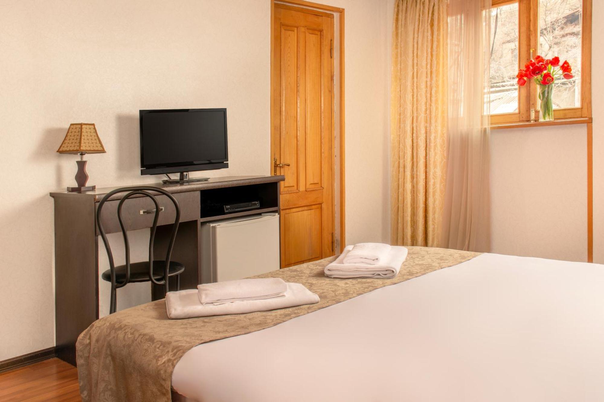 Valeria Hotel Тбилиси Экстерьер фото