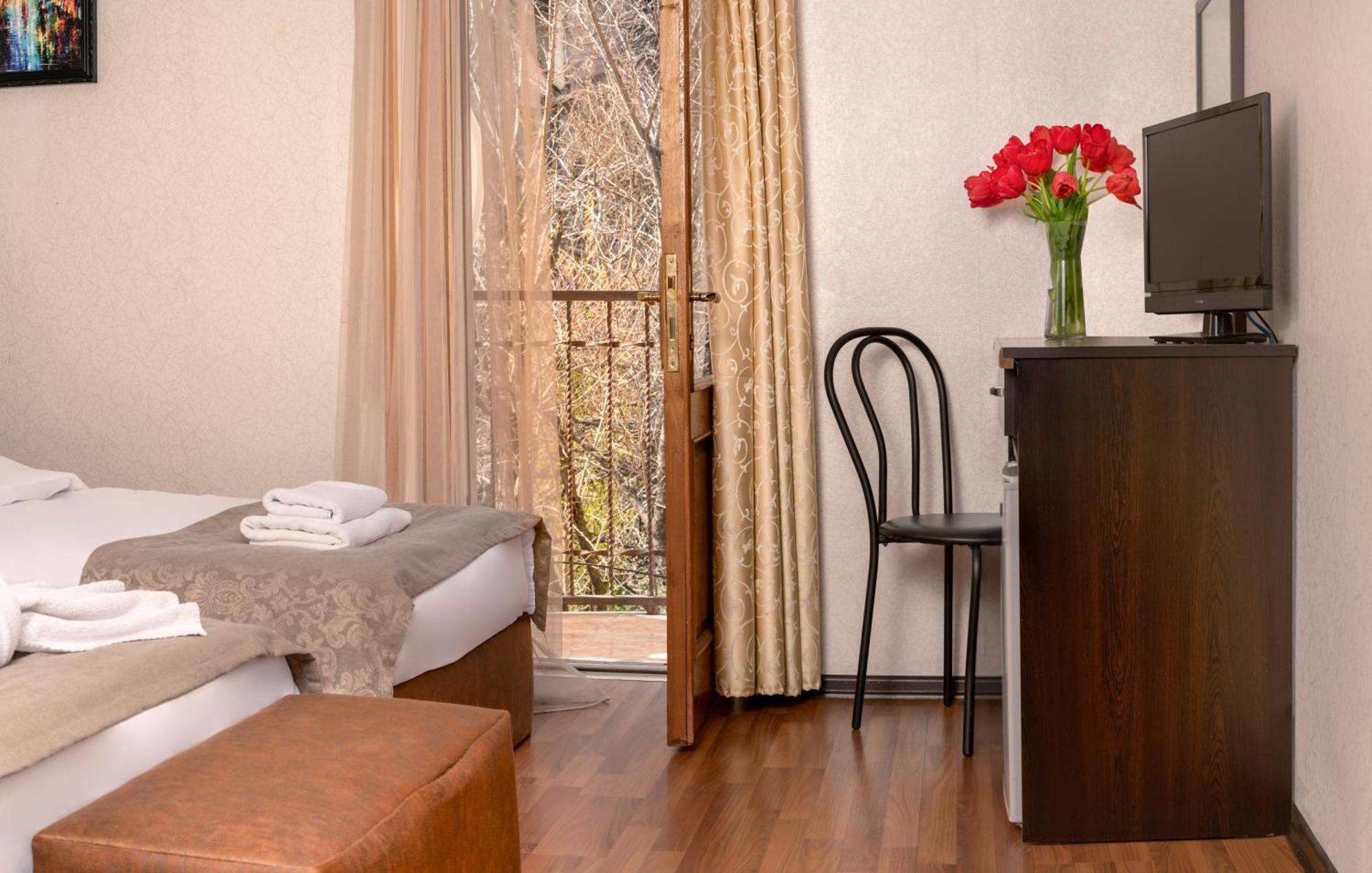 Valeria Hotel Тбилиси Экстерьер фото